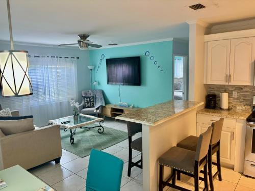 West Palm Beach House | Cozy 2 BR house near Downtown