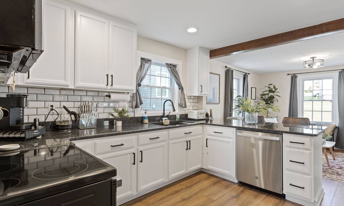 Judson House | Cozy 2BR bungalow minutes from downtown Greenville