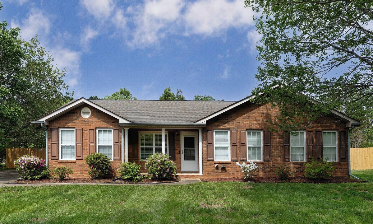 Indian Trail House | Cozy 3-Bedroom Home with Huge Backyard in Monroe