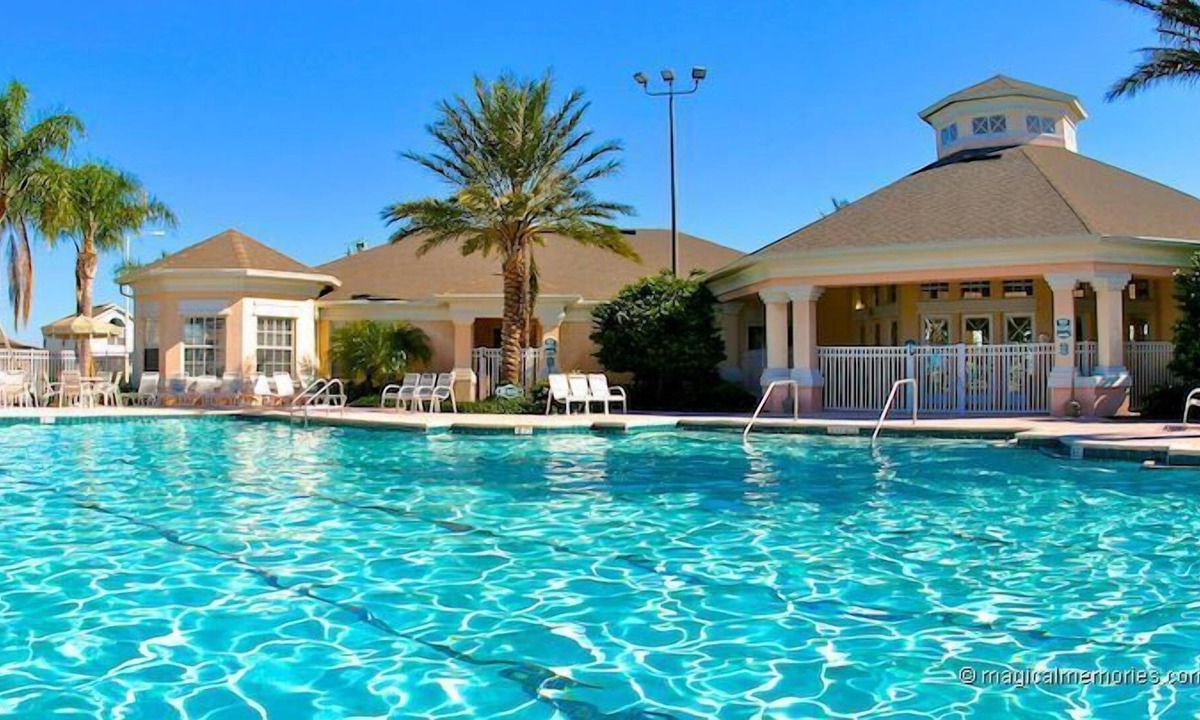 Royal Palm Bay Condo | Cozy 3 bedroom Resort Condo Only 2 Miles to Disney