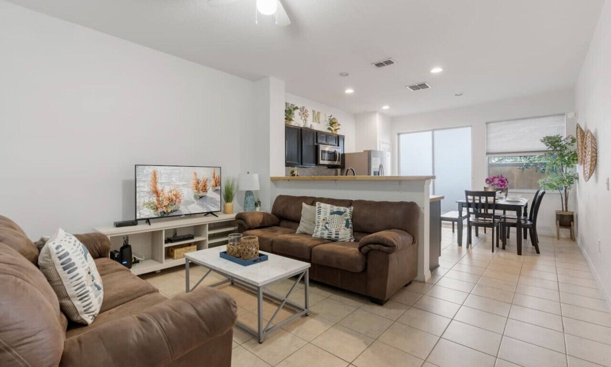 Crestwynd Bay House | Cozy 3BDR House near Disney - AL