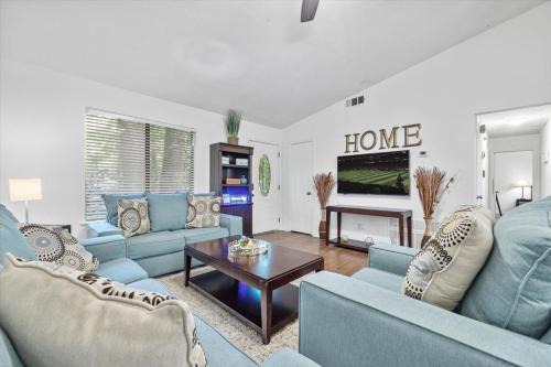 Alpharetta House | Cozy 3BR 2BA Home Near Avalon Downtown Alpharetta