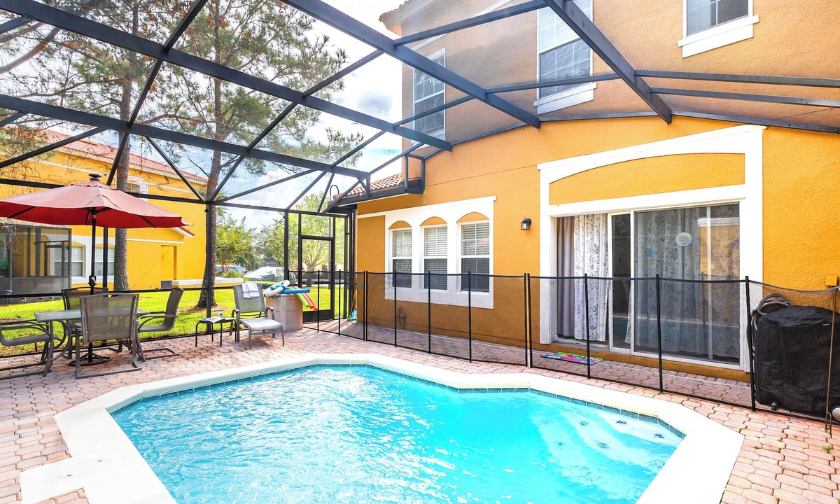 Kissimmee Villa | Cozy 4BR Resort Style Villa with Private Pool near Disney
