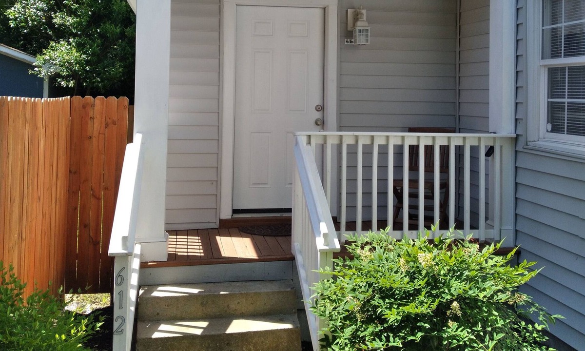 Florence Apartment | Cozy apartment in downtown revitalization district, close to medical facilities.