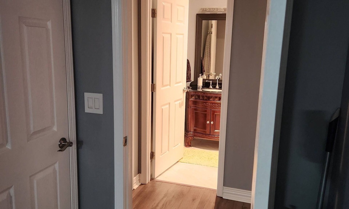 Lawrenceville House | Cozy basement retreat! King bed, huge TV! Family friendly! Snowbirds Welcomed!