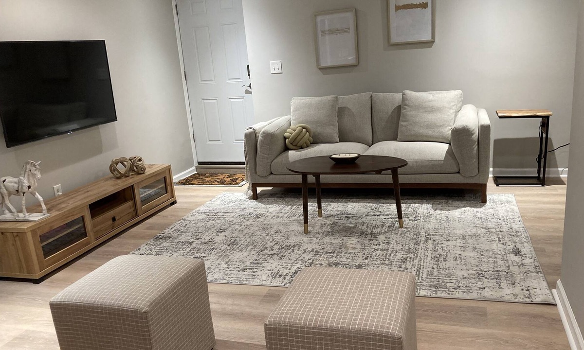 Abingdon House | Cozy Basement with Private Entrance and Self Check In