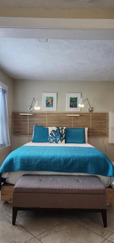 Pass-a-Grille House | Cozy Beach Rental 1B/1B
