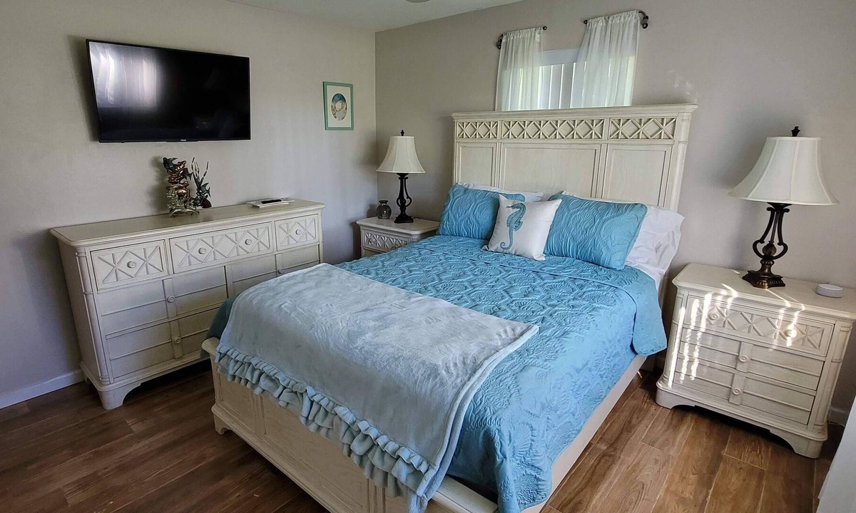 Lighthouse Point House | Cozy Beach Themed House in Lighthouse Point, FL