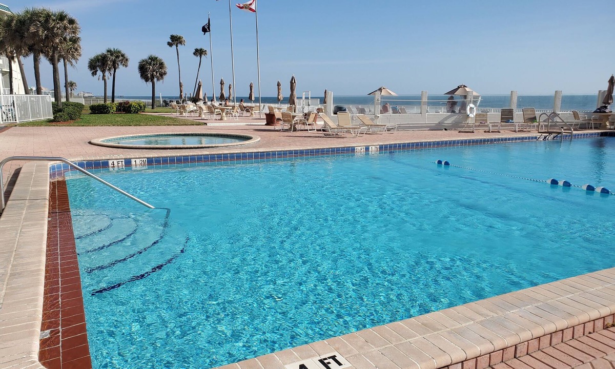 Lenox Park Condo | Cozy Beachside Condo