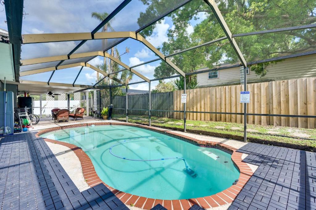 Seffner Community Alliance Apartment | Cozy Brandon Vacation Rental with Shared Pool!