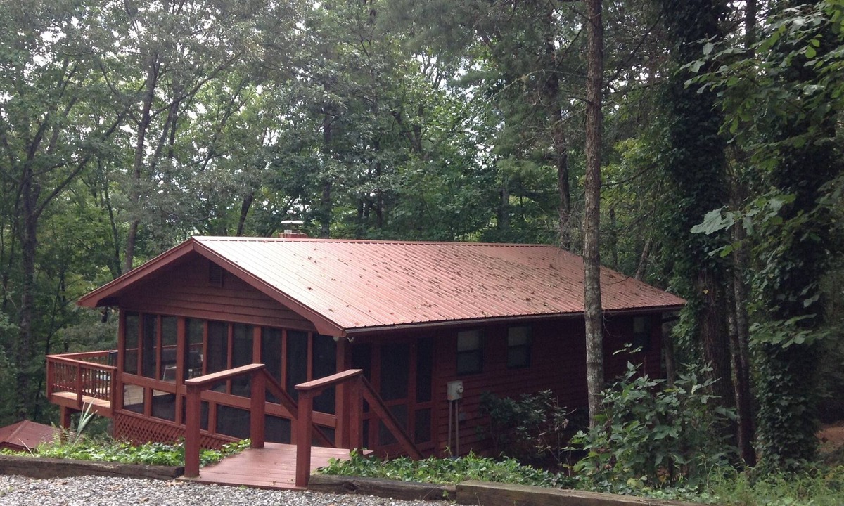 Blairsville Cabin | Cozy Cabin North GA Mountain - Pet Friendly!