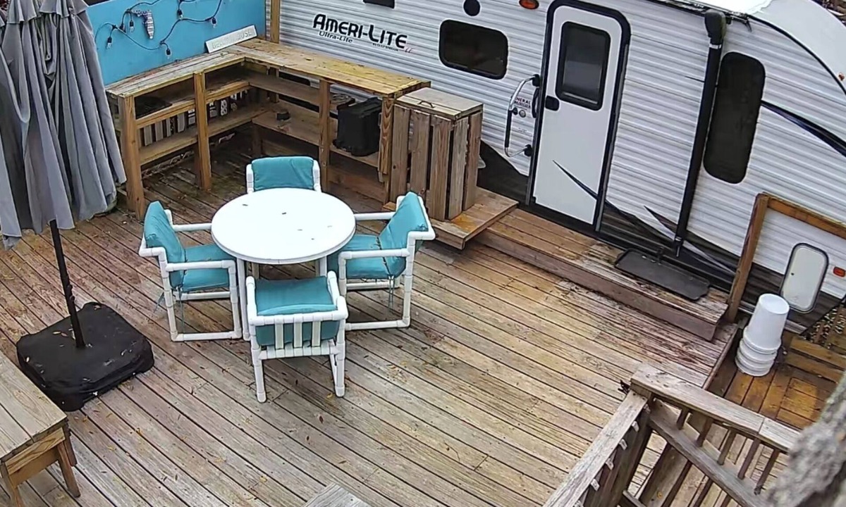 Salt Springs RV Rental | Cozy campground with AC and WiFi in charming Salt Springs Resort
