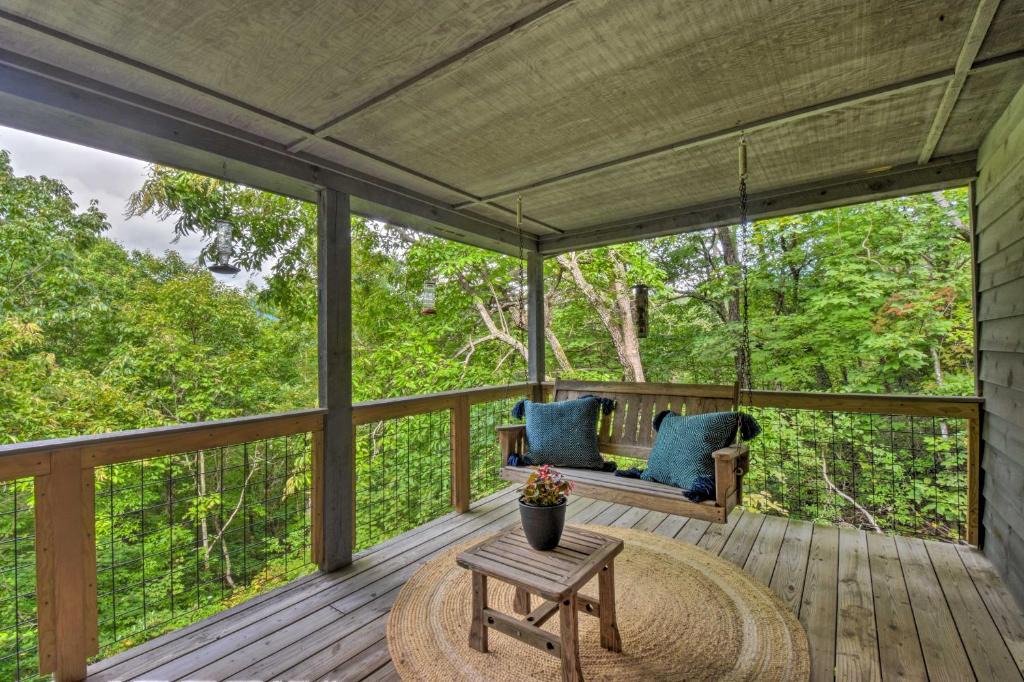 Clayton House | Cozy Clayton Cabin w/Deck & Mountain Views!