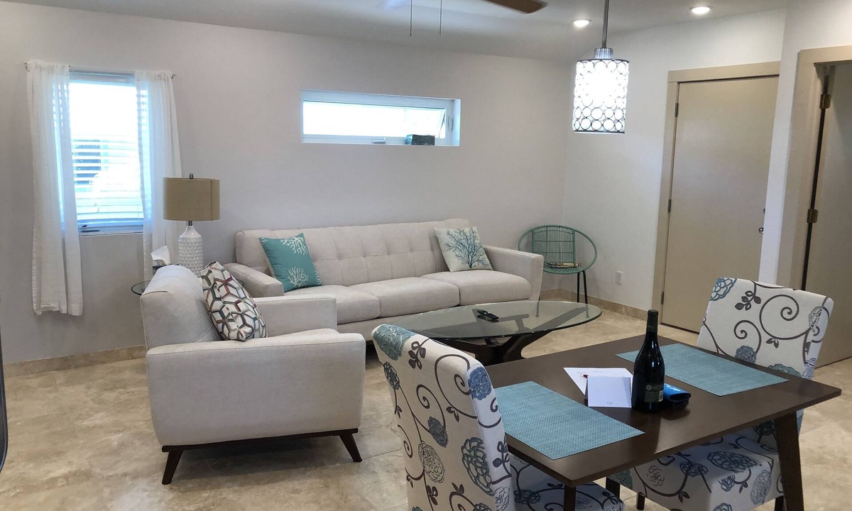 Goodland Cottage | Cozy coastal cottage in Goodland