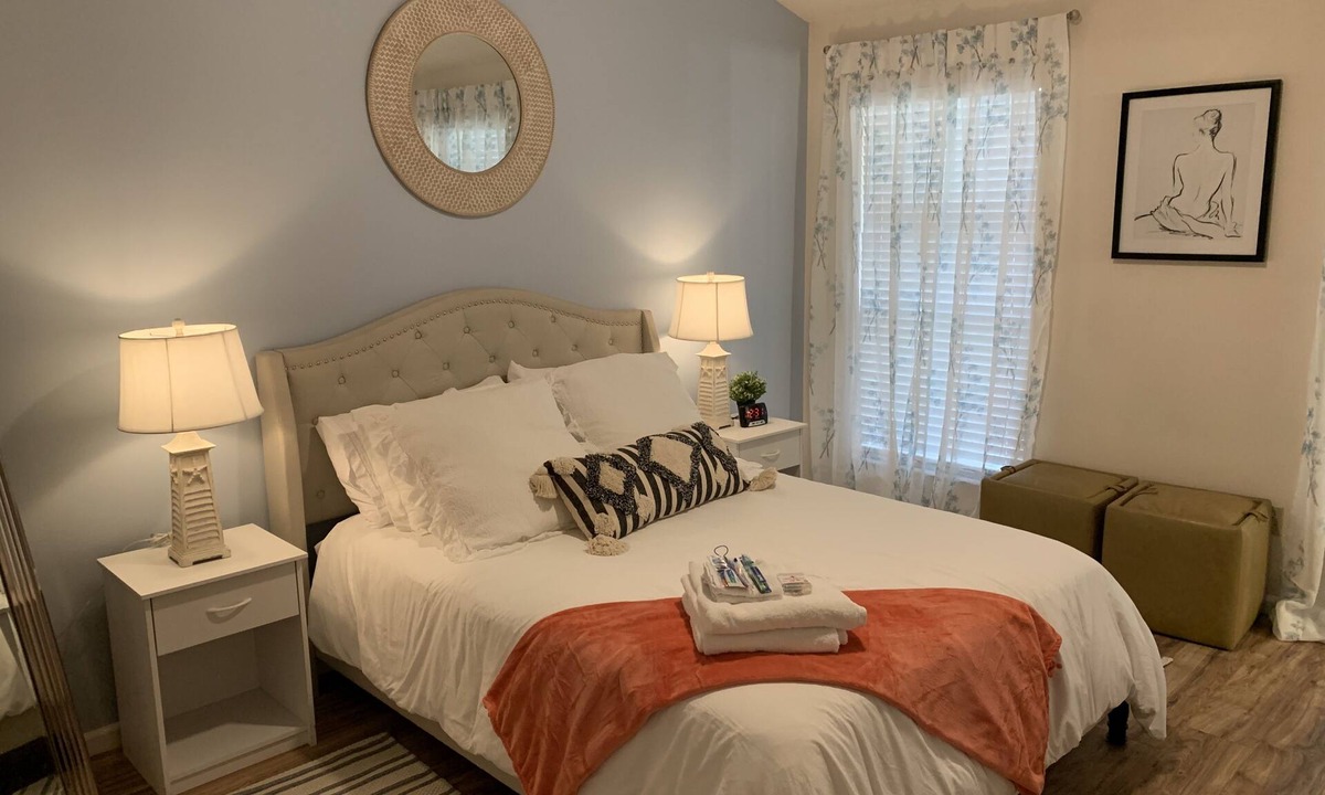 Golden Glades - The Woods House | Cozy & Comfy 3 bedroom residential home