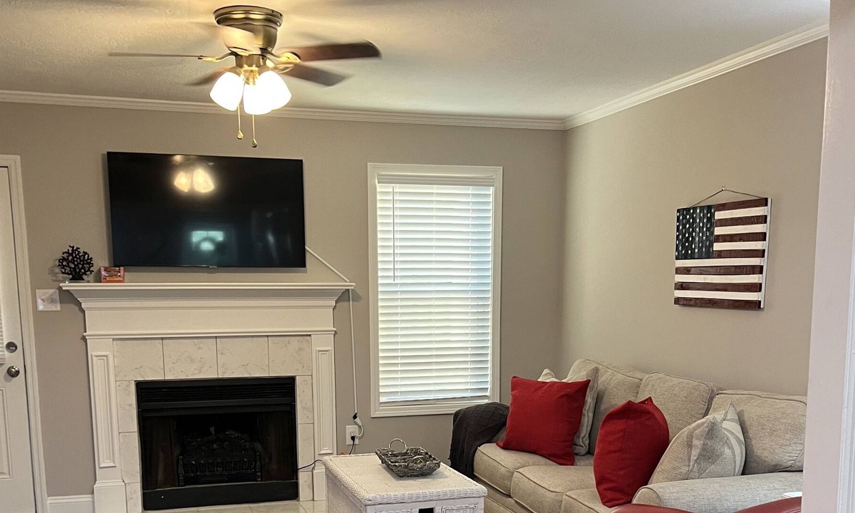 Summerville Condo | Cozy Condo on the Hill. 4 miles from Augusta National.