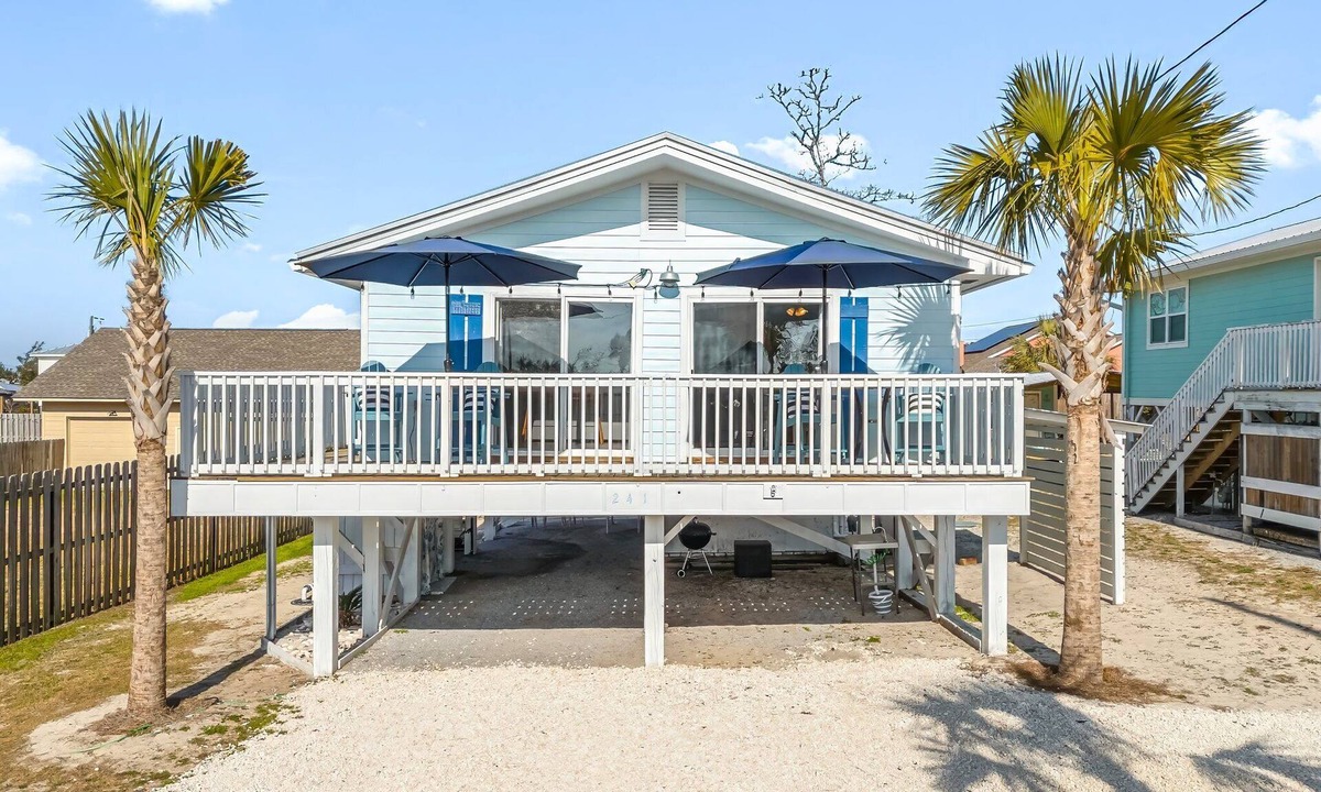Port St. Joe House | Cozy Cottage Steps From the Beach