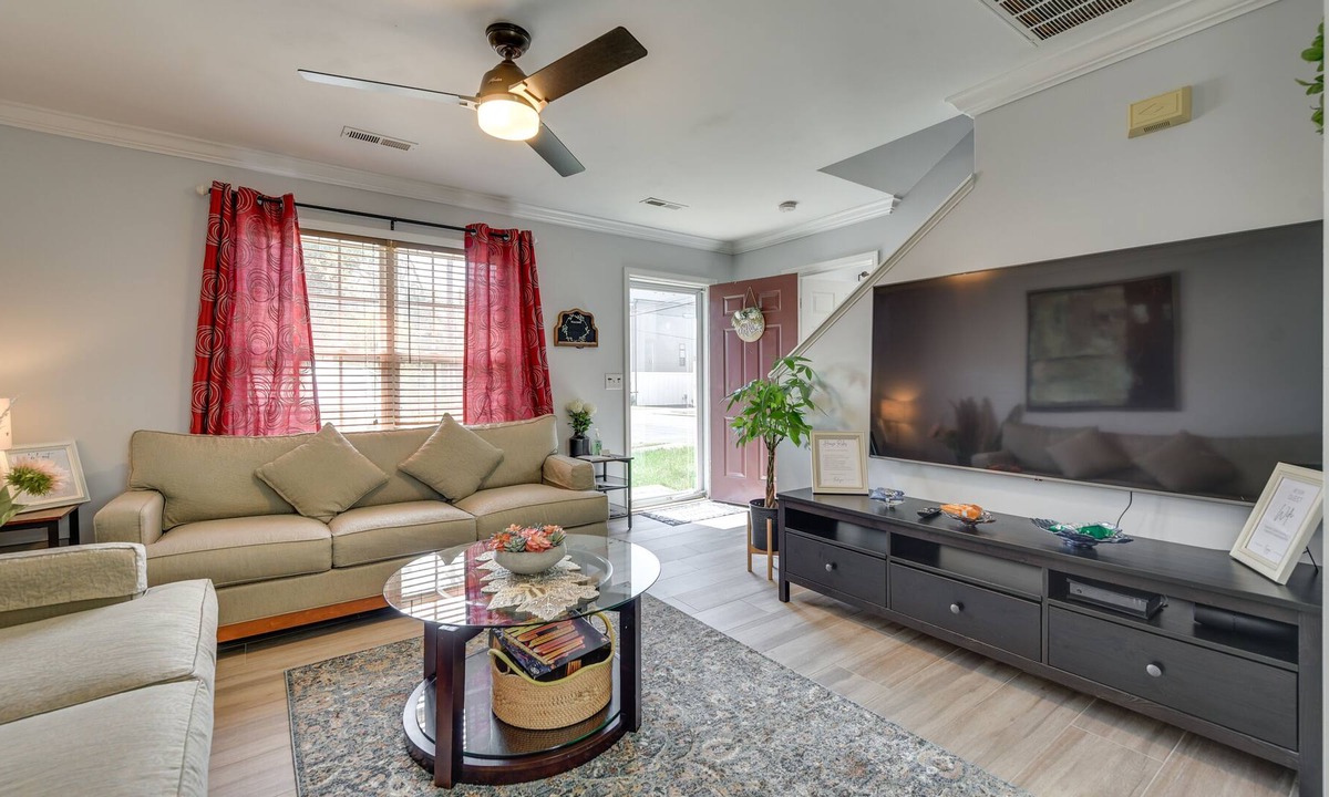 Biddleville House | Cozy Home: 2 Mi to Downtown, Steps to Streetcar!