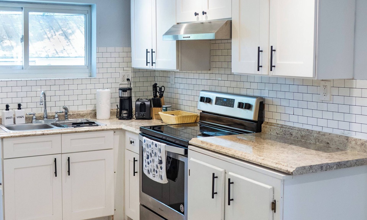 Sulphur Springs House | Cozy Home near Busch Gardens/Adventure Island/USF