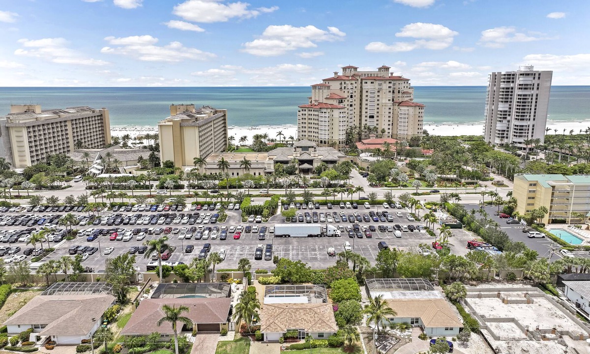 West Flamingo Circle | Marco Island
