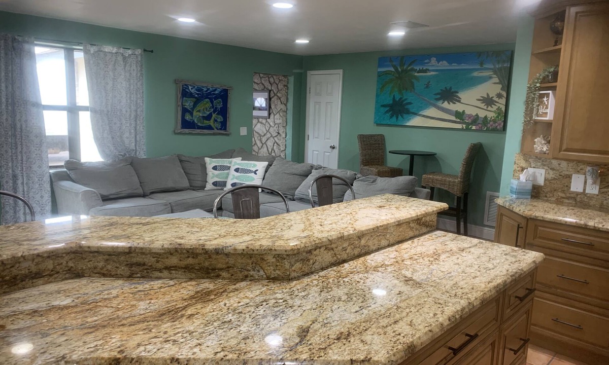 Port Orange House | Cozy house centrally located. 3mls to beach,7mls to speedway. Pet friendly