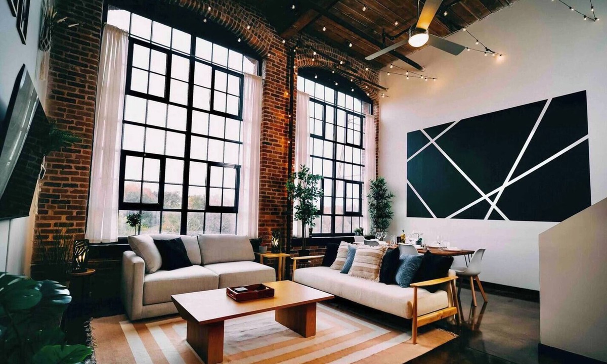 Arcadia Apartment | Cozy mill loft w/2 king beds, gym & pool