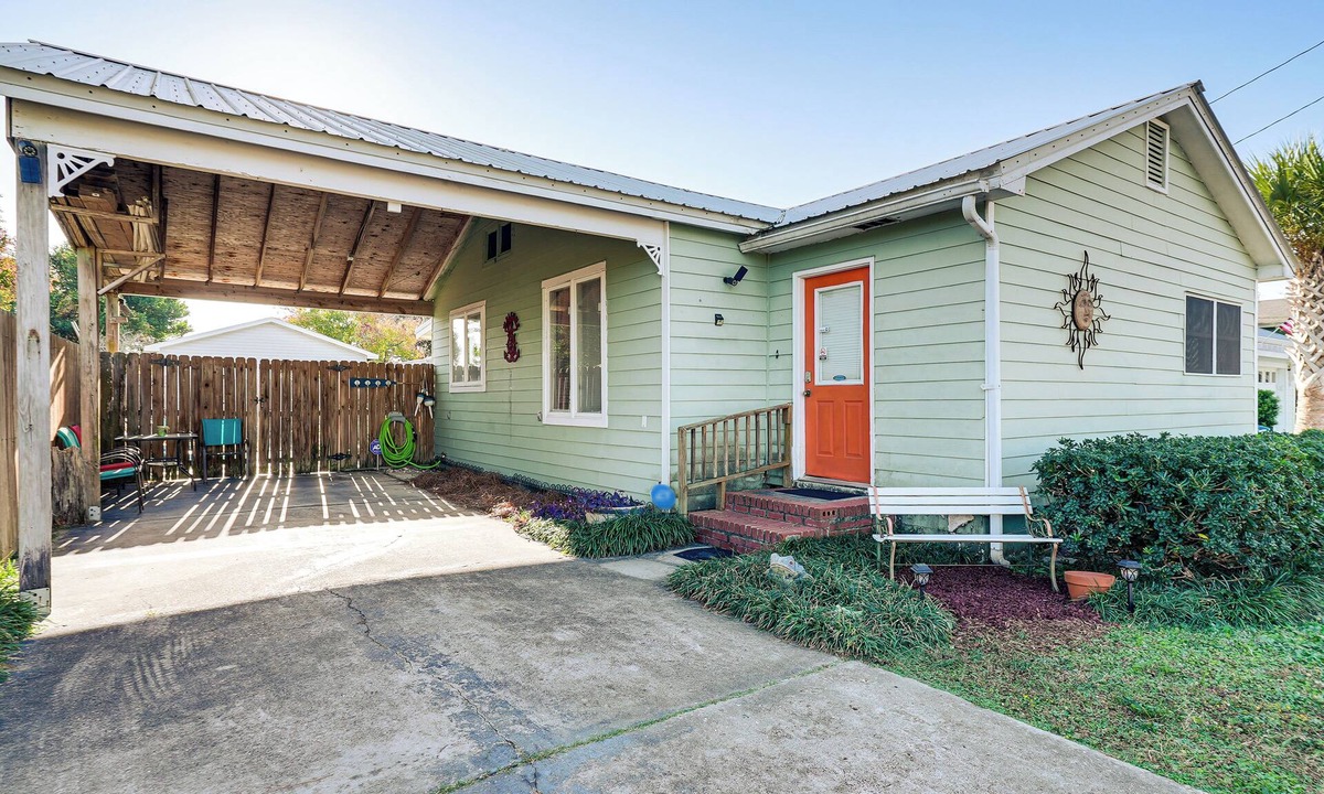 Laguna Beach Cottage | Cozy PCB Cottage ~ 1 Block to Beach!