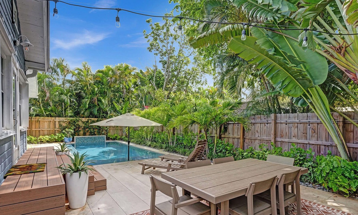 Victoria Park House | Cozy Pool Home just minutes from FLL Art District