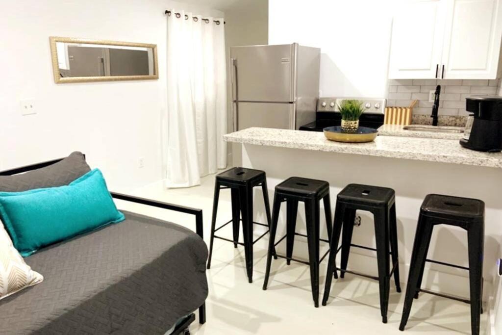 Seybold House | Cozy renewed home -Central location sleeps 4