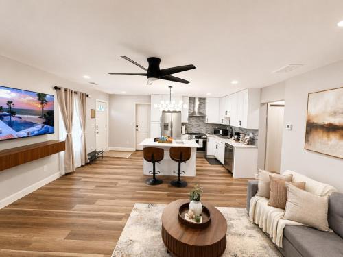 Cliftondale Apartment | Cozy & Spacious 2BR Private Suite Near ATL Airport