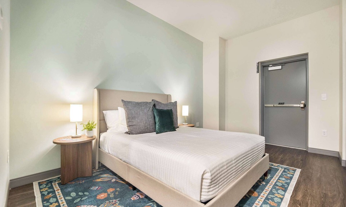Macon Apartment | Cozy Stay Next To Atrium Hospital with Walk Score 74; Mercer Music at Capricorn