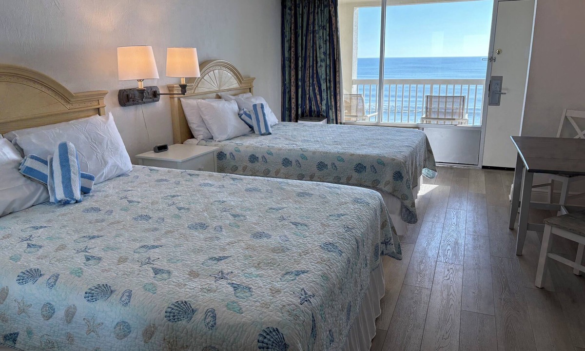 Ortona Park Condo | Cozy studio condo with direct ocean view in amazing Daytona Beach