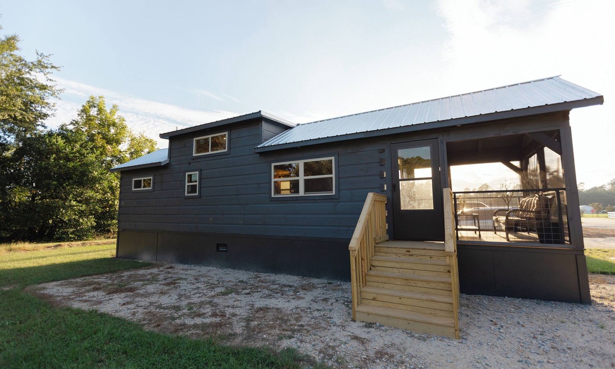 Aiken Cottage | Cozy Tiny Home Cottage in a fantastic Aiken location - rare find