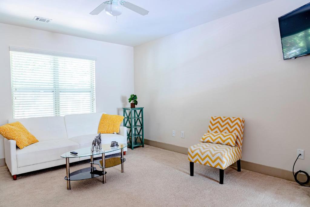 Downtown Atlanta Apartment | Cozy townhouse in the heart of the city!