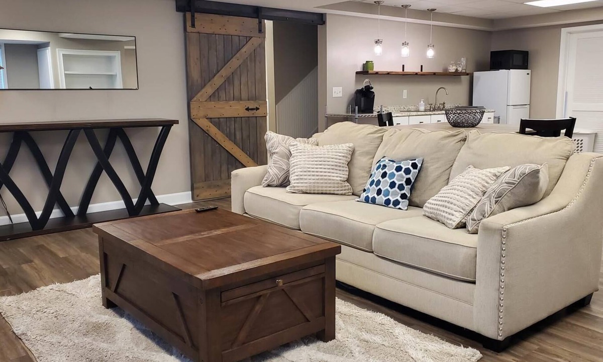 Loganville Apartment | Cozy, Very Large Studio Hideaway in a Peaceful Neighborhood
