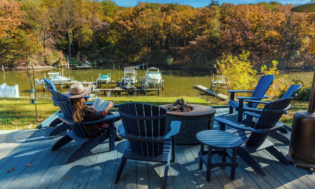 Lake Shore House | Cozy Waterfront Retreat w/Dock, Hot Tub, Fire Pit, Game Room, Pet Friendly