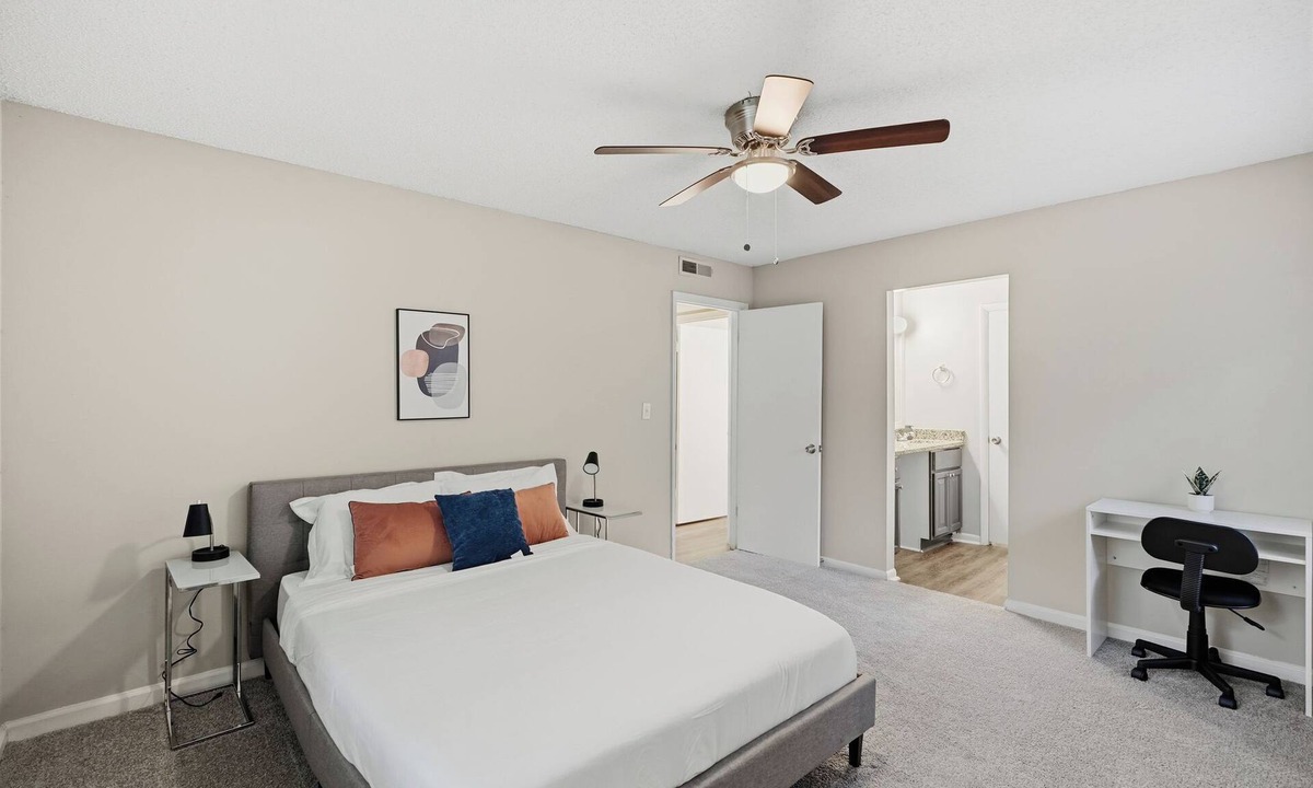 Marietta Apartment | Crest at East Cobb 1828D Comfort 2Bd 1.5Bt