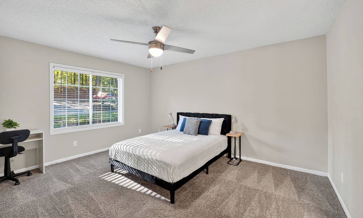 Marietta Apartment | Crest at East Cobb 1830 Sleek & Cozy 2Bd 2Bt