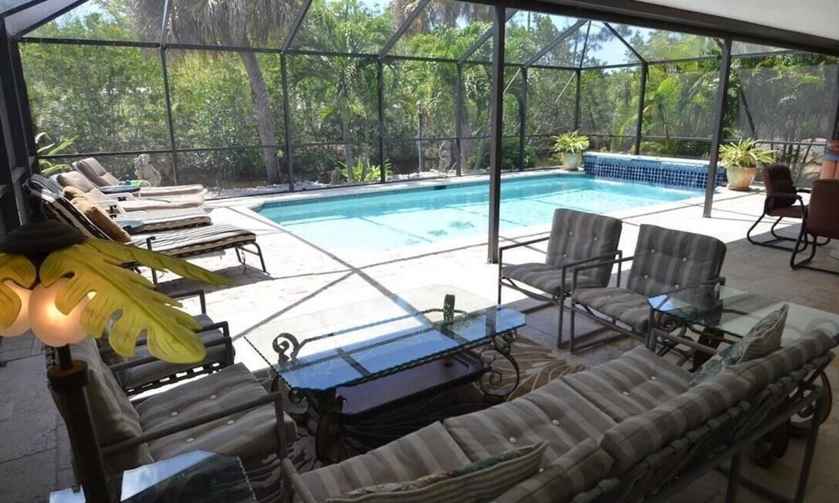 East Naples House | Crystal Palms on salt water canal, lots of wildlife, large private heated pool