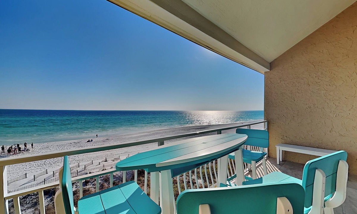 Crystal Beach Condo | Crystal Villas #10A | Gulf Front + Amenities