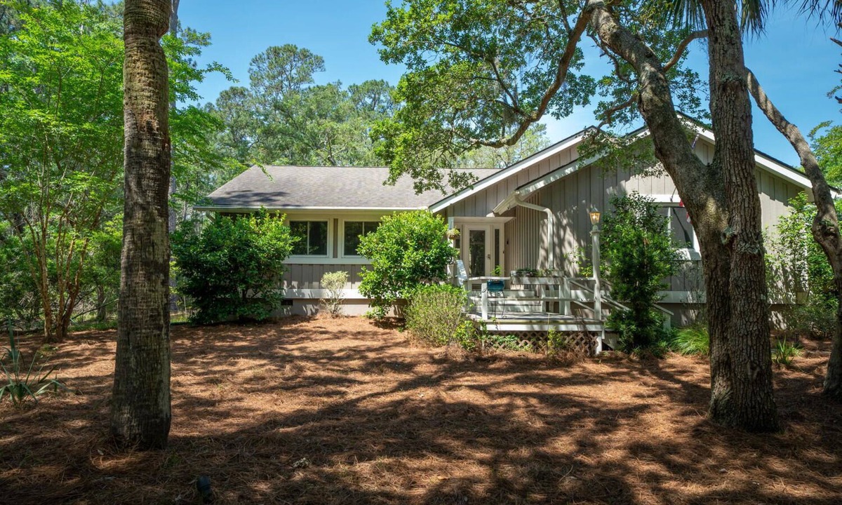 Seabrook Island House | Cute Beach Cottage Sleeps 7! Pet Friendly! Amenity Cards Available!