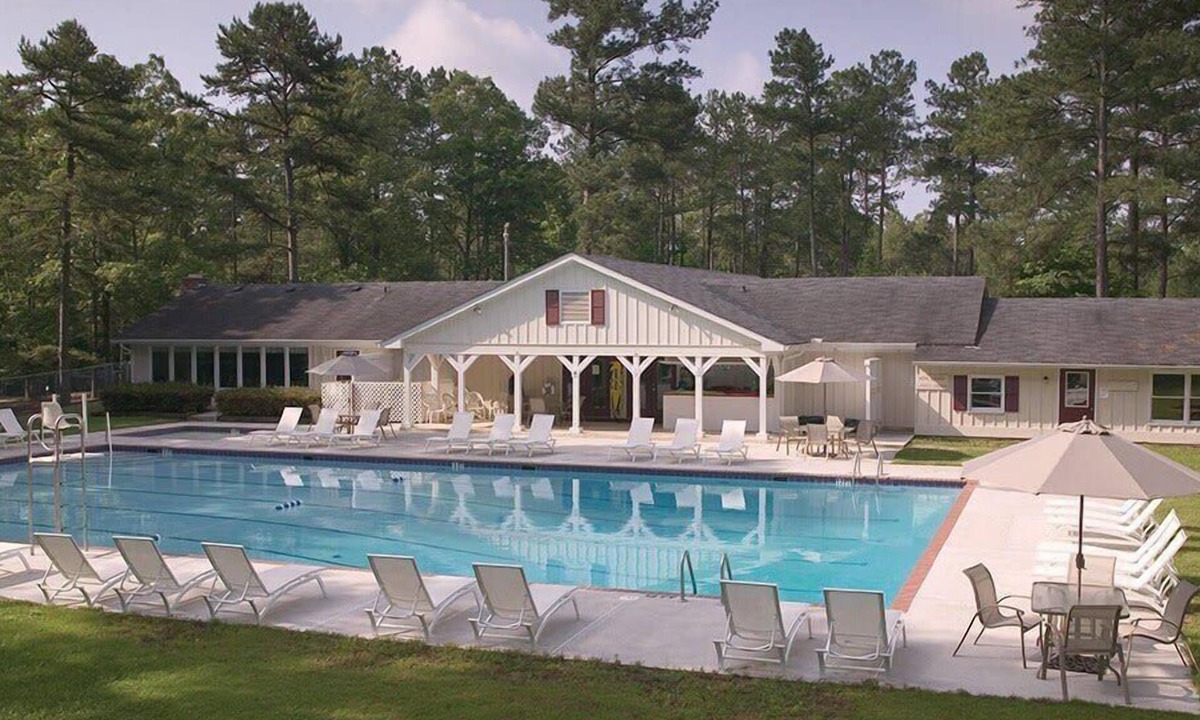 Villa Rica Condo | CW Villas at Fairfield | Balcony Queen Studio