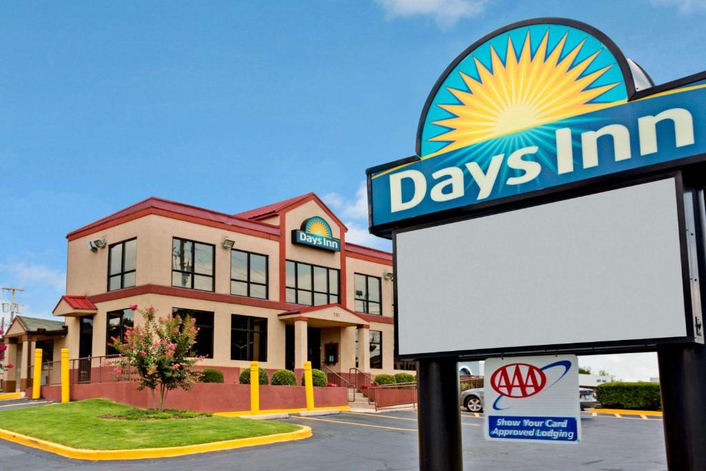 Lawrenceville Hotel | Days Inn by Wyndham Lawrenceville
