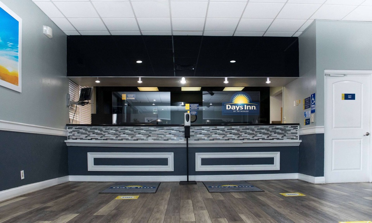 Stuart Hotel | Days Inn by Wyndham Stuart