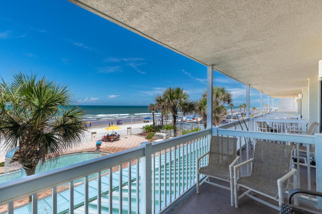 Ortona Park Apartment | Daytona Beach Resort Oceanfront 1 Bedroom Suite, 2 Queen Beds
