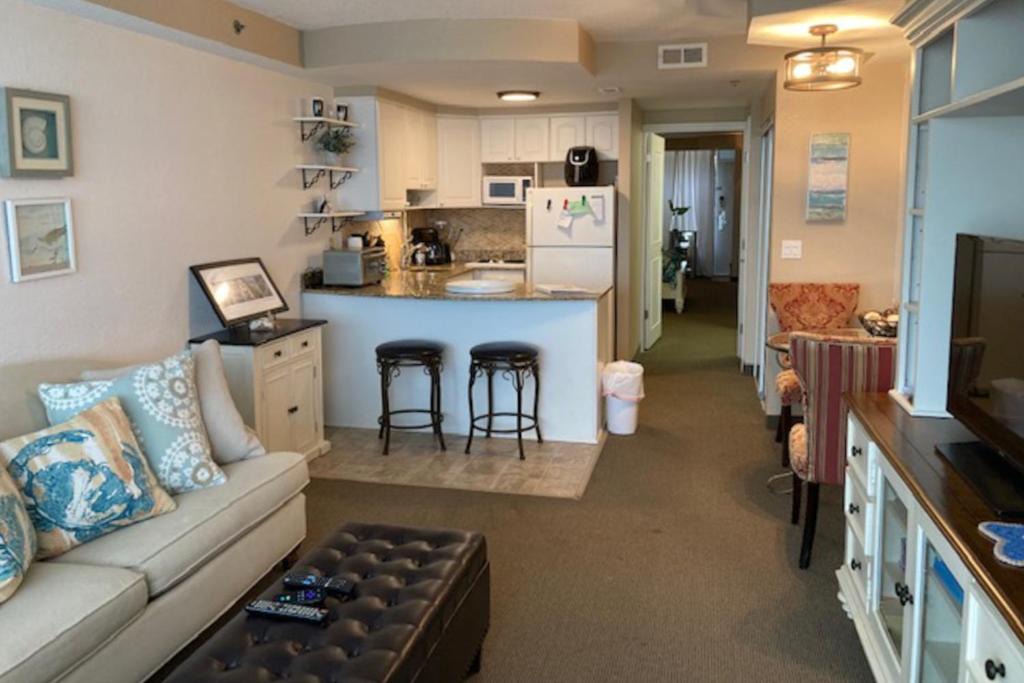 Ortona Park Apartment | Daytona Beach Resort #215