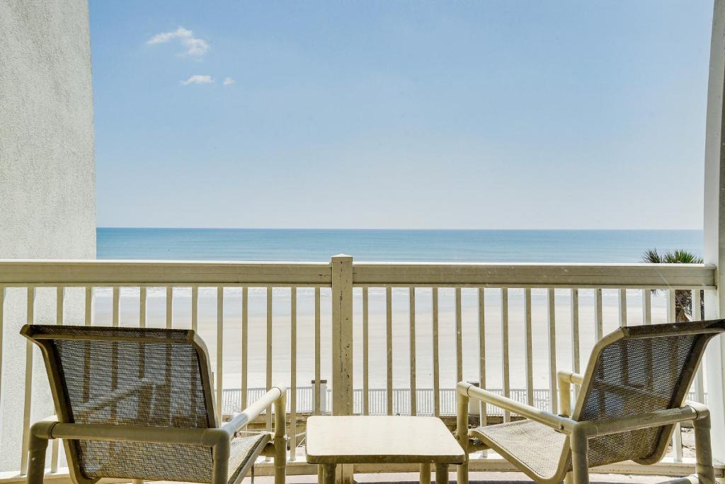 Ortona Park Apartment | Daytona Beach Vacation Rental with Beach Access