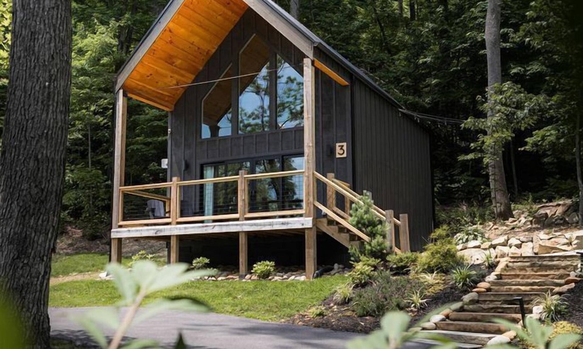 Sevierville Cottage | Delightful Cottage Ideal for Small Groups in Sevierville, Tennessee
