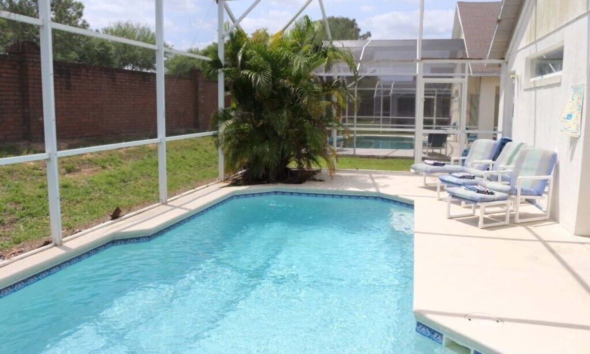 Westridge Villa | Deluxe 4 bed 2 bath pool home at The Manors, Westridge near Disney, Orlando