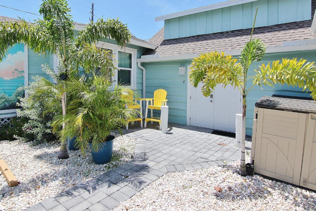 Treasure Island Hotel | Detlow's Treasured Cottages 2